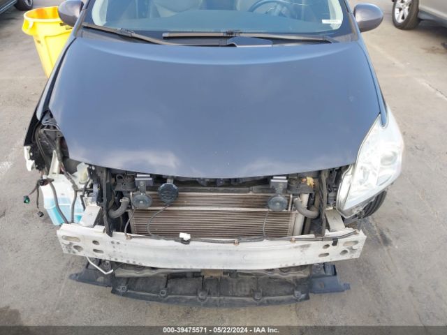 JTDKN3DU6F1967112 Toyota Prius Four