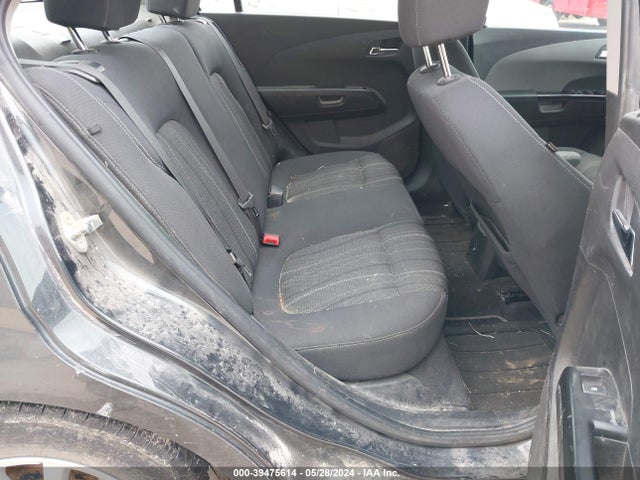 Chevrolet Sonic Lt Auto 2018 1G1JD5SHXJ4121081 Image 8