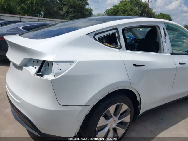 5YJYGDED2MF107270 Tesla Model Y Standard Range Rear-wheel Drive