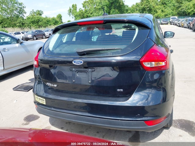 Ford FOCUS SE 2018 1FADP3K23JL272397 Image 16