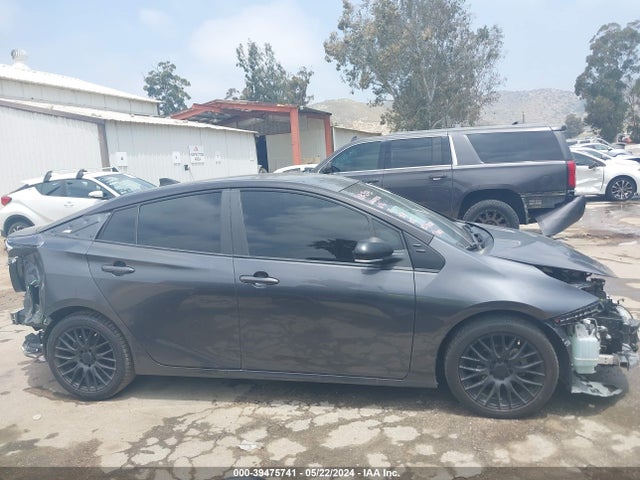 Toyota Prius Two 2016 JTDKBRFU0G3014474 Image 14