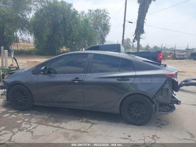 Toyota Prius Two 2016 JTDKBRFU0G3014474 Image 15