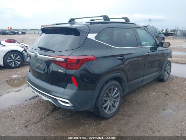 KNDERCAA8M7075658 KIA SELTOS EX