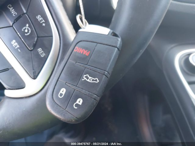 1C3CCCAB8FN607169 Chrysler 200 Limited