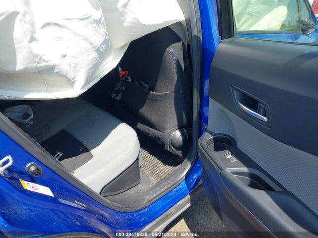 Toyota C-HR XLE 2019 JTNKHMBX5K1047875 Image 8
