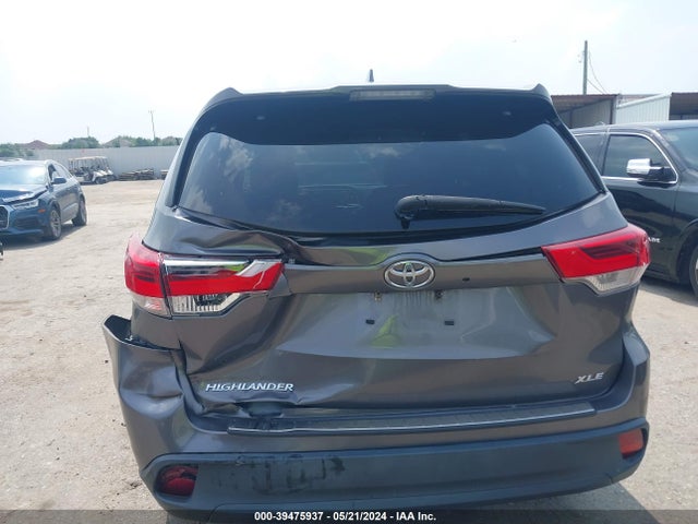 Toyota Highlander Xle 2018 5TDKZRFH4JS535542 Image 16