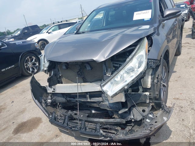 Toyota Highlander Xle 2018 5TDKZRFH4JS535542 Image 6