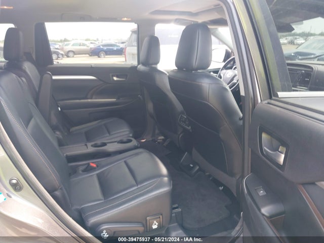 Toyota Highlander Xle 2018 5TDKZRFH4JS535542 Image 8