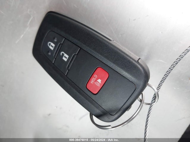 Toyota C-HR XLE 2022 NMTKHMBX4NR144933 Image 11