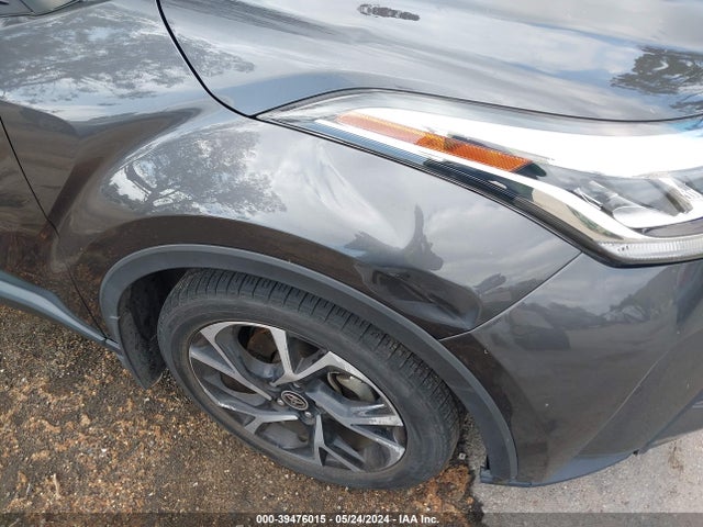 Toyota C-HR XLE 2022 NMTKHMBX4NR144933 Image 17