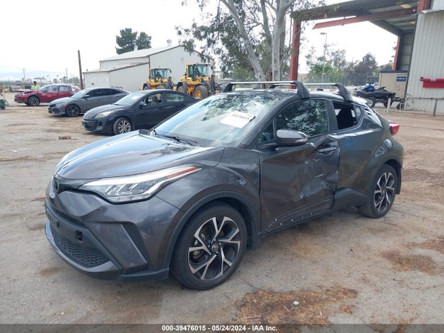 Toyota C-HR XLE 2022 NMTKHMBX4NR144933 Image 2