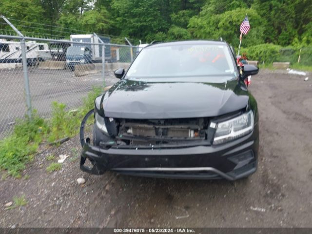 3VV3B7AX5LM061875 Volkswagen Tiguan 2.0t Se/2.0t Se R-line Black/2.0t Sel