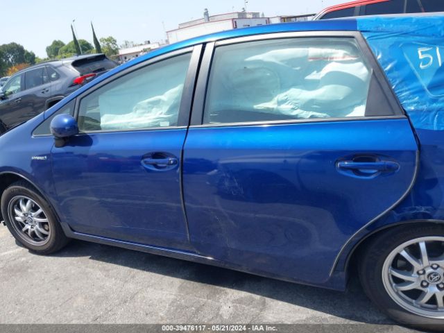 JTDZN3EU0FJ026851 Toyota Prius V Three