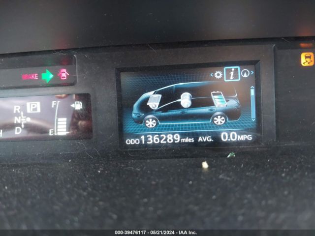 JTDZN3EU0FJ026851 Toyota Prius V Three