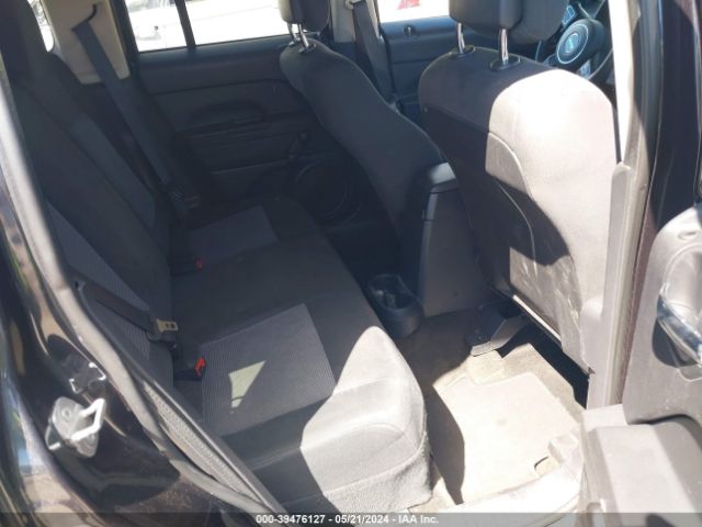 1C4NJRBB7GD587421 Jeep Patriot Sport