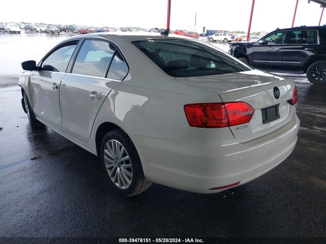 3VWL07AJ9EM389087 Volkswagen Jetta 1.8t Sel