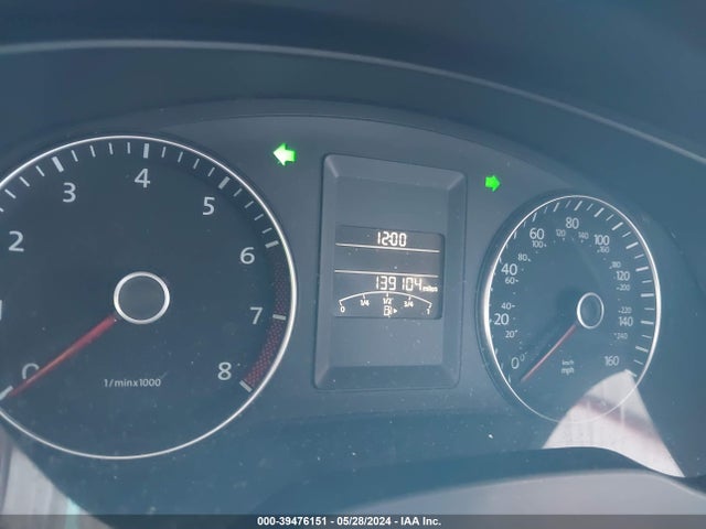 3VWL07AJ9EM389087 Volkswagen Jetta 1.8t Sel