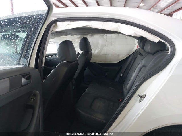 3VWL07AJ9EM389087 Volkswagen Jetta 1.8t Sel
