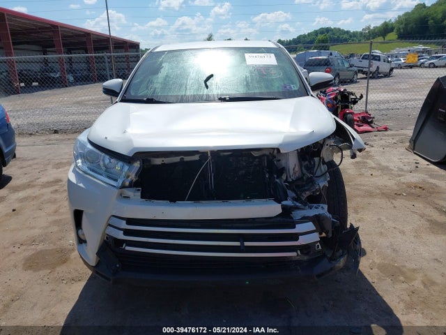 Toyota Highlander Le Plus 2018 5TDBZRFH4JS498573 Image 12
