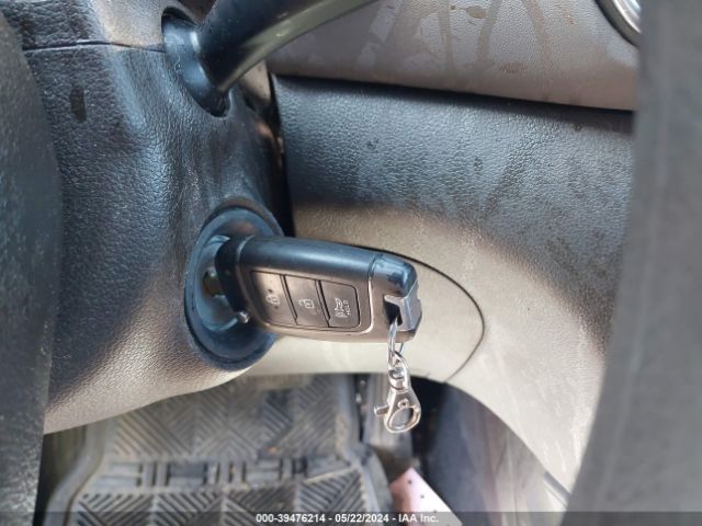 5NMS2CAD1LH229443 Hyundai Santa Fe Se