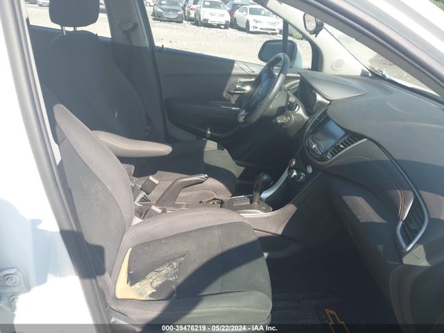 Chevrolet TRAX LS 2017 3GNCJKSB1HL278979 Image 5
