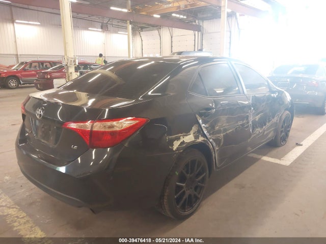 Toyota COROLLA LE 2018 5YFBURHE6JP826487 Image 4