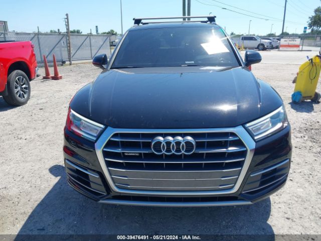 WA1ANAFY5J2109093 Audi Q5 2.0t Premium/2.0t Tech Premium