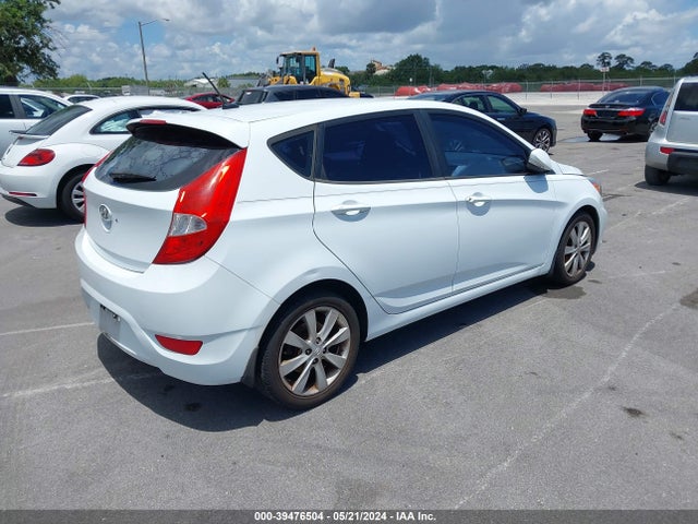 Hyundai ACCENT SE 2014 KMHCU5AE7EU142169 Image 4