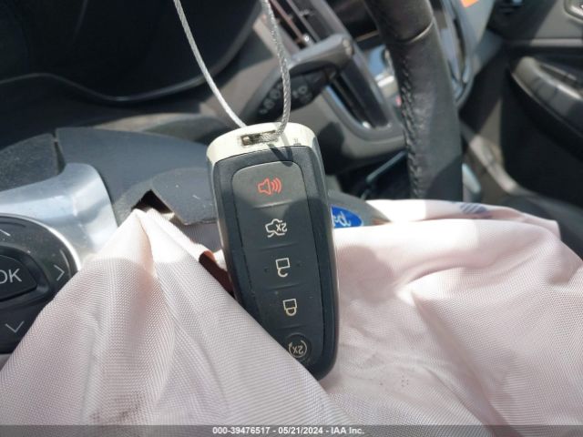 1FADP5CU0GL107962 Ford C-max Energi Sel
