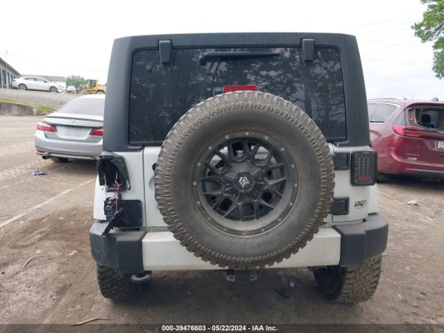 1C4BJWEG9GL290052 Jeep Wrangler Unlimited Sahara