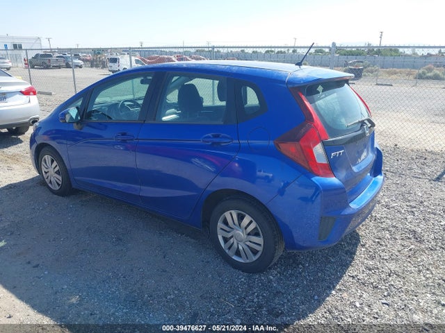 Honda FIT LX 2015 3HGGK5H5XFM748428 Image 3