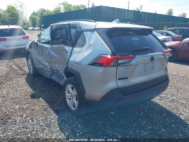 Toyota Rav4 Xle 2021 2T3P1RFV0MW201921 Image 3