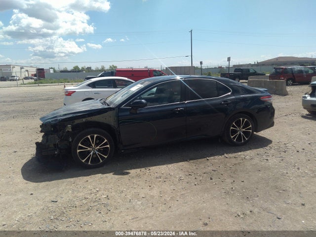 Toyota CAMRY SE 2018 4T1B11HK3JU639075 Image 2