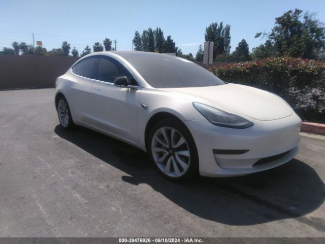 39476926 :رقم المزاد ، 5YJ3E1EBXJF127856 vin ، 2018 Tesla Model 3 Long Range/performance مزاد بيع