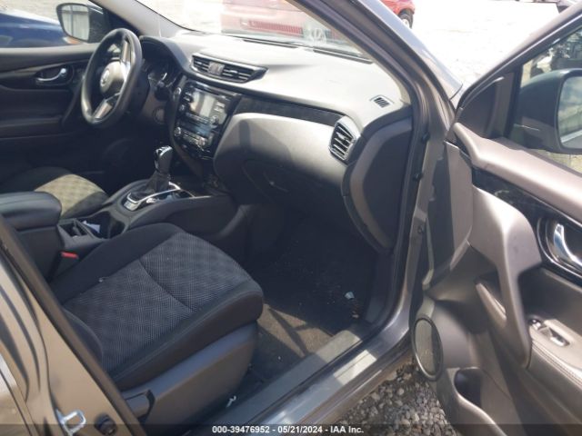 JN1BJ1CP5HW007574 Nissan Rogue Sport Sv