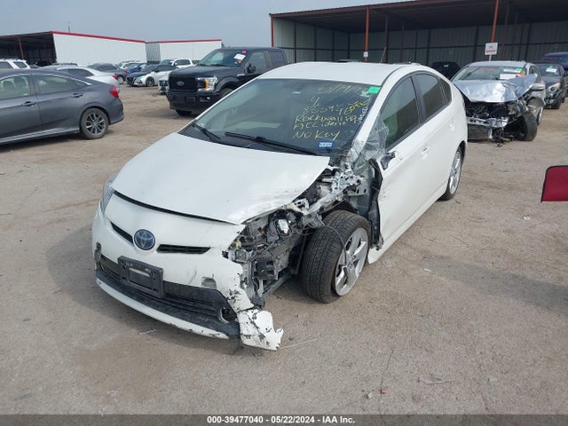 Toyota Prius 2014 JTDKN3DU1E1833946 Image 2