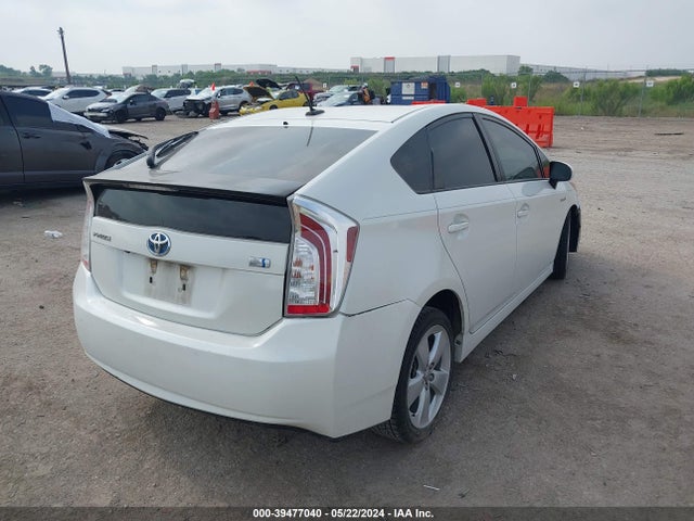 Toyota Prius 2014 JTDKN3DU1E1833946 Image 4