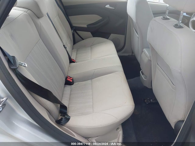 Ford FOCUS SE 2016 1FADP3F28GL304344 Image 8