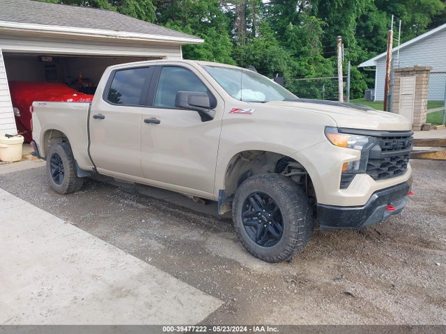 Chevrolet Silverado 1500 4wd  Short Bed Custom Trail Boss 2022 3GCPDCED7NG689750 zdjęcie główne