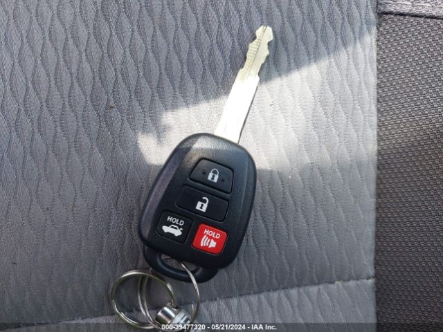 2T1BURHE0JC043648 Toyota COROLLA LE