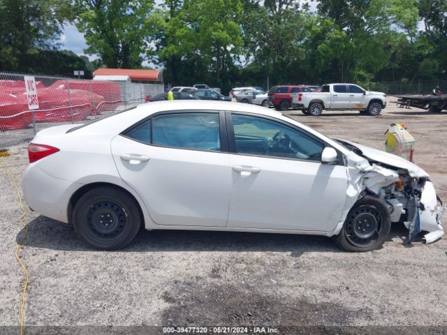 2T1BURHE0JC043648 Toyota COROLLA LE