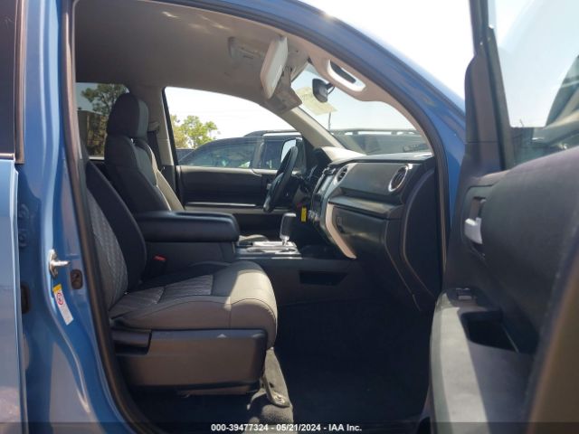 5TFEM5F17KX135476 Toyota Tundra Sr5 4.6l V8