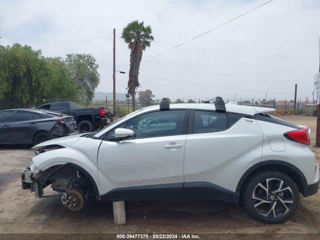 Toyota C-HR XLE 2021 NMTKHMBX8MR139006 Image 14