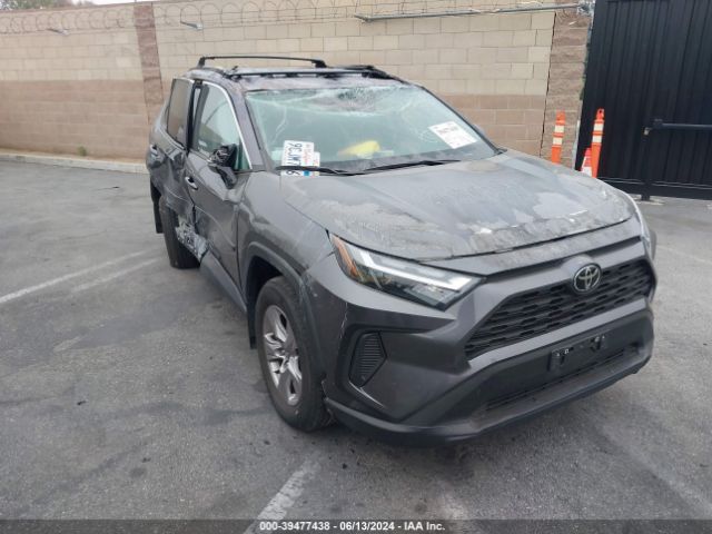 39477438 :رقم المزاد ، 2T3W1RFV7NC198806 vin ، 2022 Toyota Rav4 Xle مزاد بيع