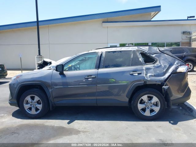 2T3W1RFV7NC198806 Toyota Rav4 Xle
