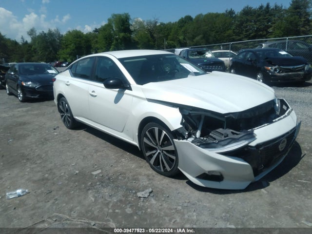 2019 1N4BL4CW4KC179061 main image