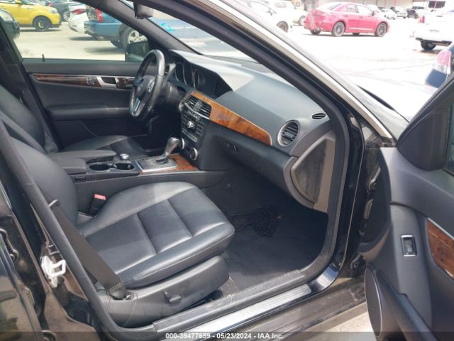 WDDGF4HB4EA956891 Mercedes-Benz C 250 Luxury/sport