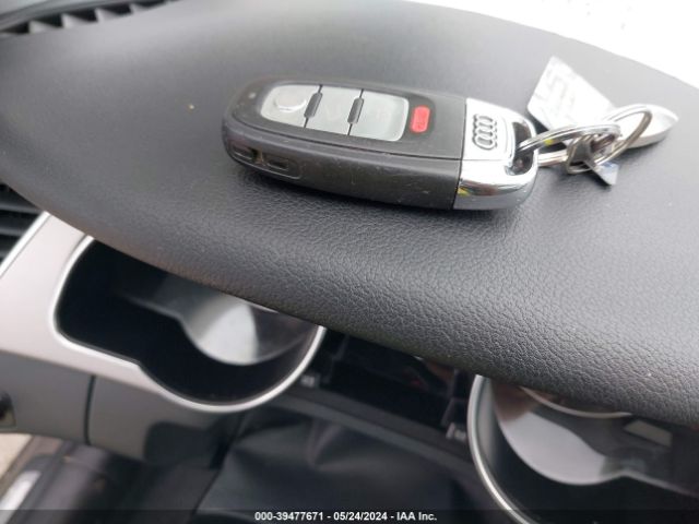 WAULFAFR0EA002711 Audi A5 2.0t Premium