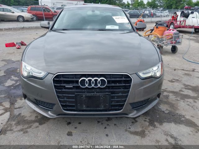 WAULFAFR0EA002711 Audi A5 2.0t Premium