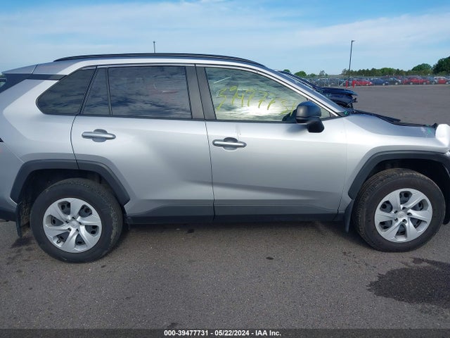 Toyota RAV4 LE 2019 JTMF1RFVXKJ004066 Image 14